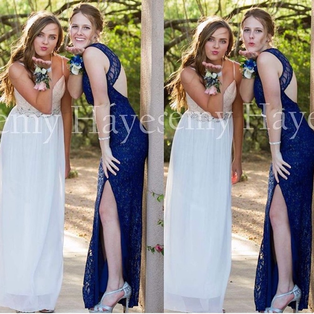 Prom dress - Picture 2 of 4